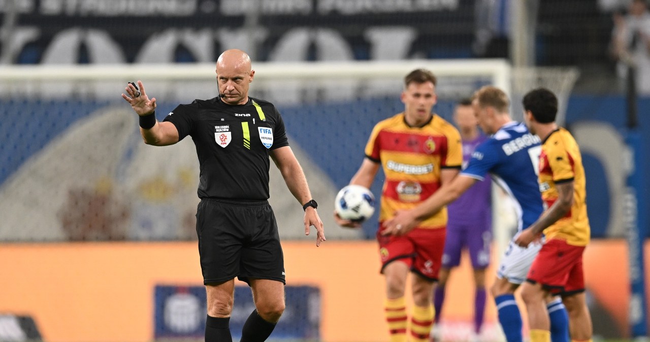 Marciniak skasował gola w 88. minucie. VAR w akcji. Jest nowy lider