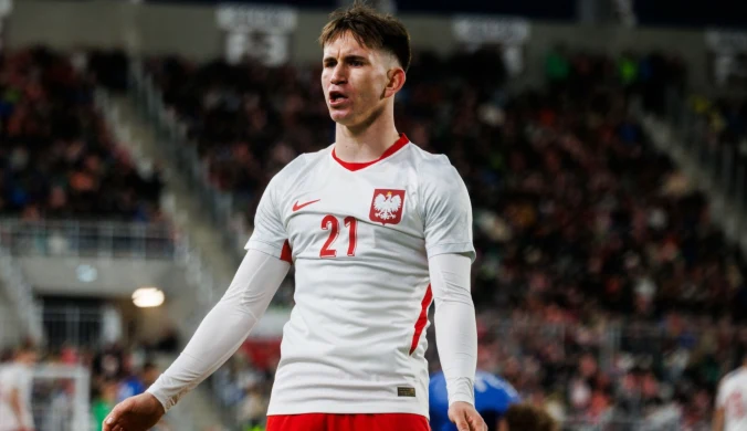 Gigant nie odpuszcza ws. młodego Polaka. Hit transferowy wciąż możliwy