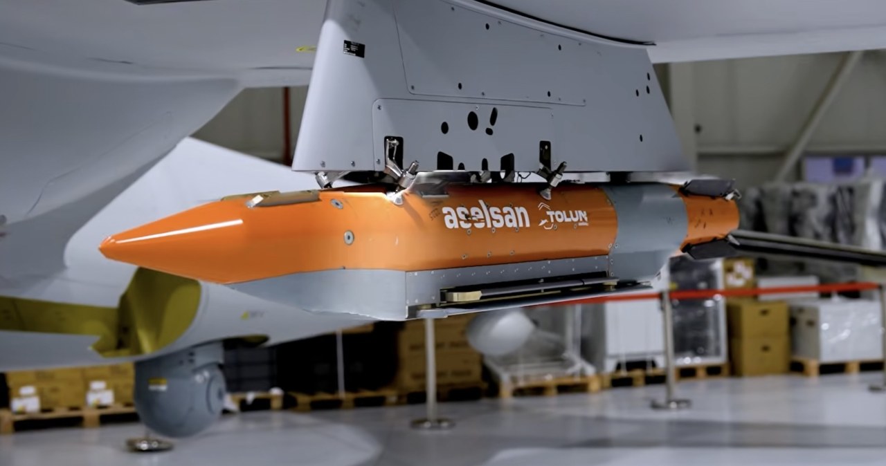 Turcy testują trzy własne bomby dalekiego zasięgu