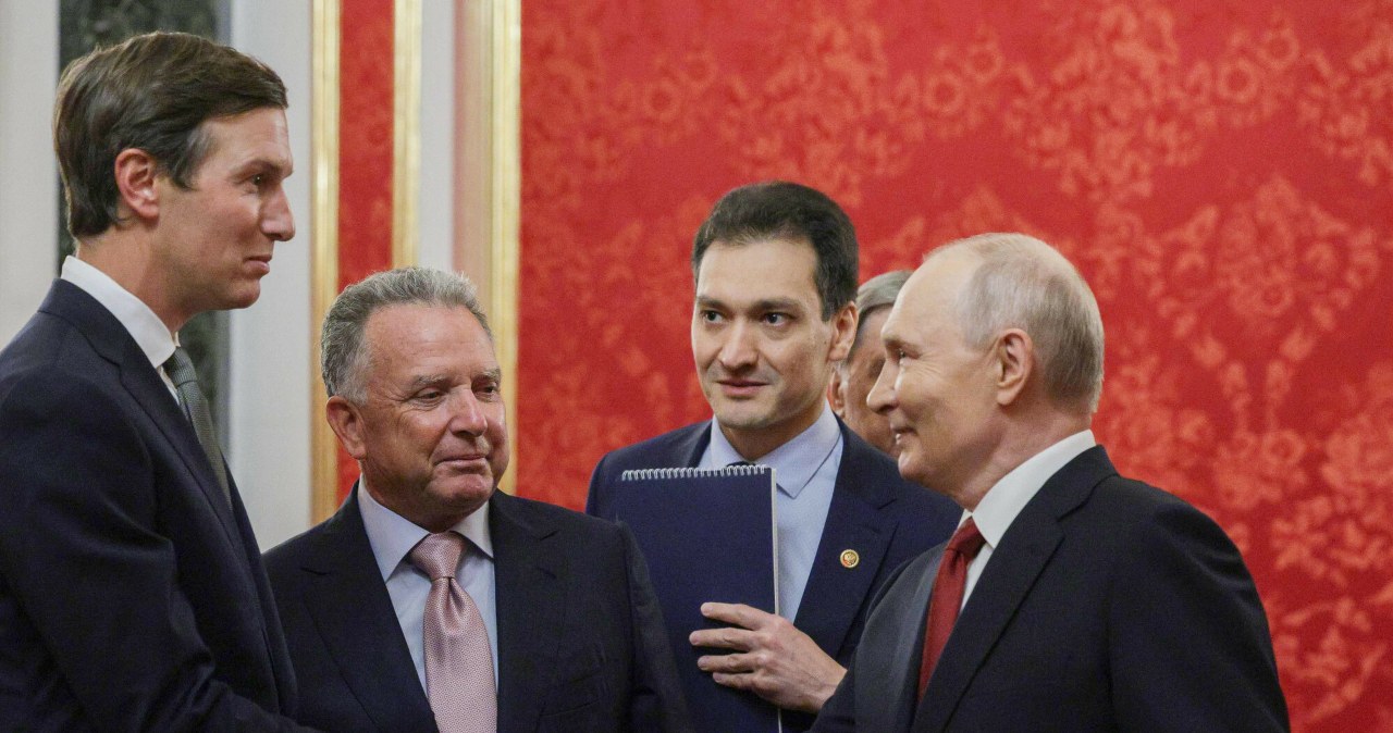 "Trudna sytuacja". Putin spotkał się ze specjalnymi wysłannikami Trumpa