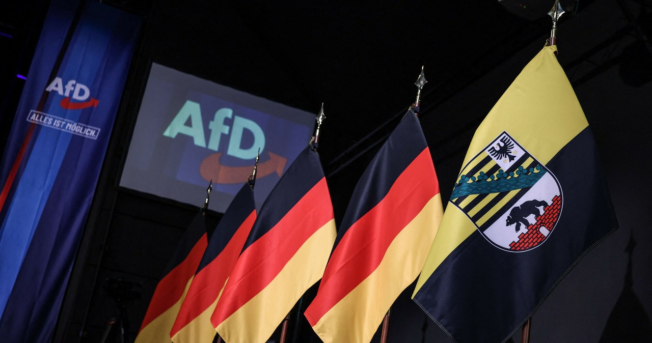 AfD wygrywa wybory landowe. W tle transporty wojskowe NATO