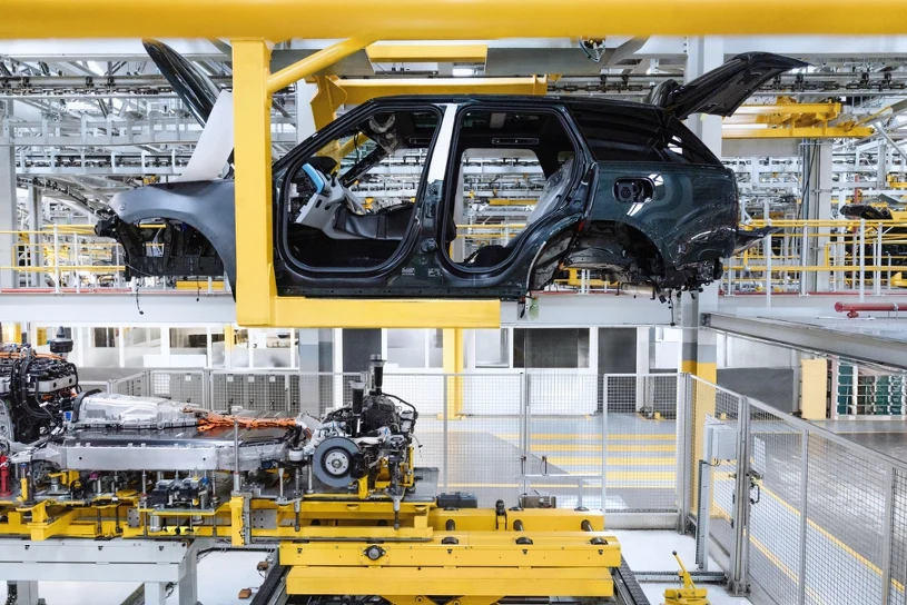 4 tys. osób na bruk. Jaguar Land Rover będzie zwalniał pracowników
