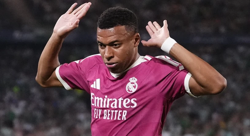 Mbappe atakowany przez Francuzów. Znamy powód. Już tego nie cofnie