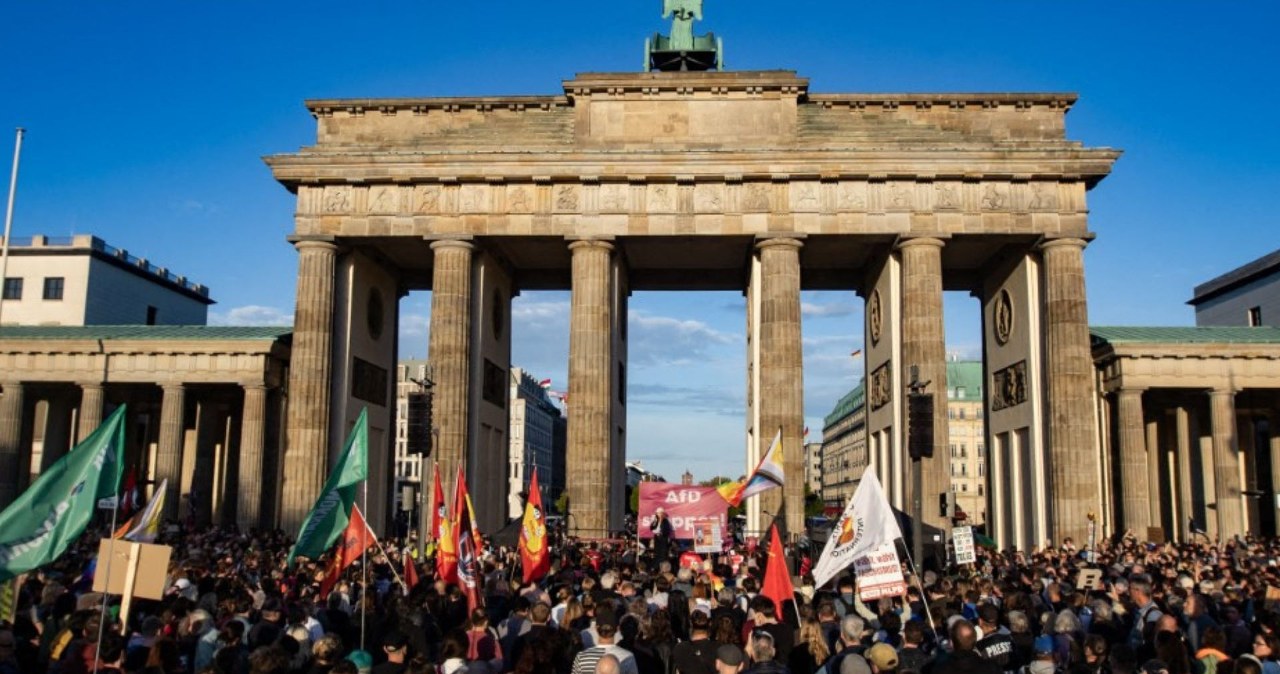 Protesty w Niemczech przeciwko AfD. "Historia na nas patrzy"