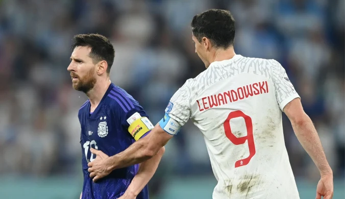 Lewandowski i Messi mają rachunki do wyrównania. Jest okazja do "zemsty"