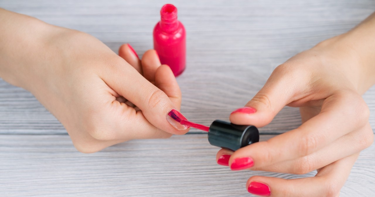 To będzie najmodniejszy manicure jesieni. Idealny dla pań po 50-tce