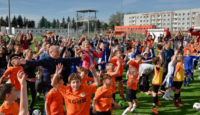 Rodzice młodych piłkarzy mają nowe zadanie. Trenerzy zwracają uwagę