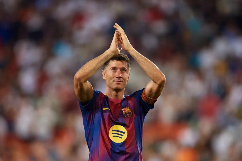 Dosadny głos ws. Lewandowskiego z Barcelony. Wymowna deklaracja