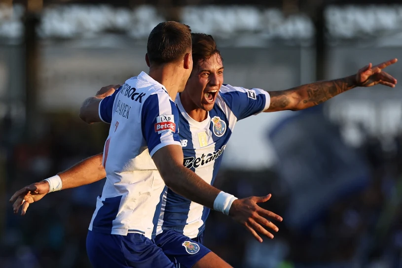 Męczarnie FC Porto, pachniało sensacją. Wkroczył Kiwior, Polak bohaterem