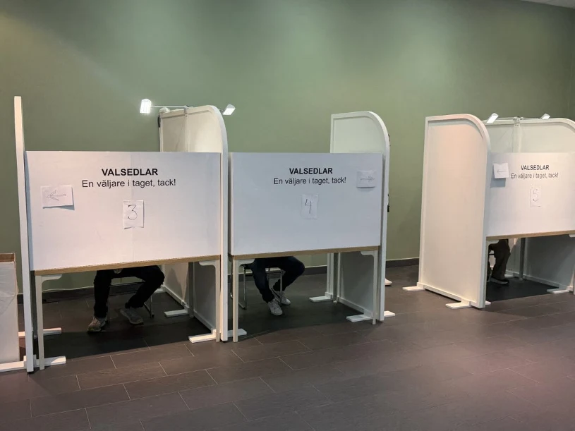 Polacy walczą o władzę w Szwecji. Dominują dwa ugrupowania