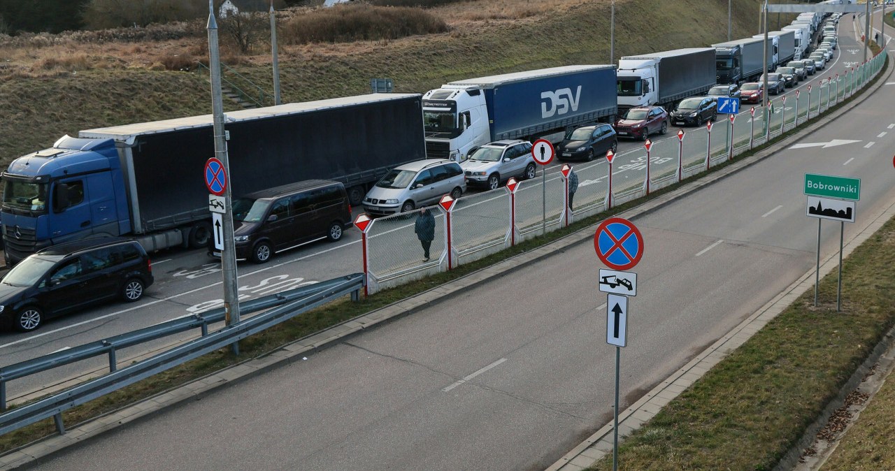 Obowiązkowa rezerwacja i opłata za przekroczenie granicy. Nowy projekt rządu