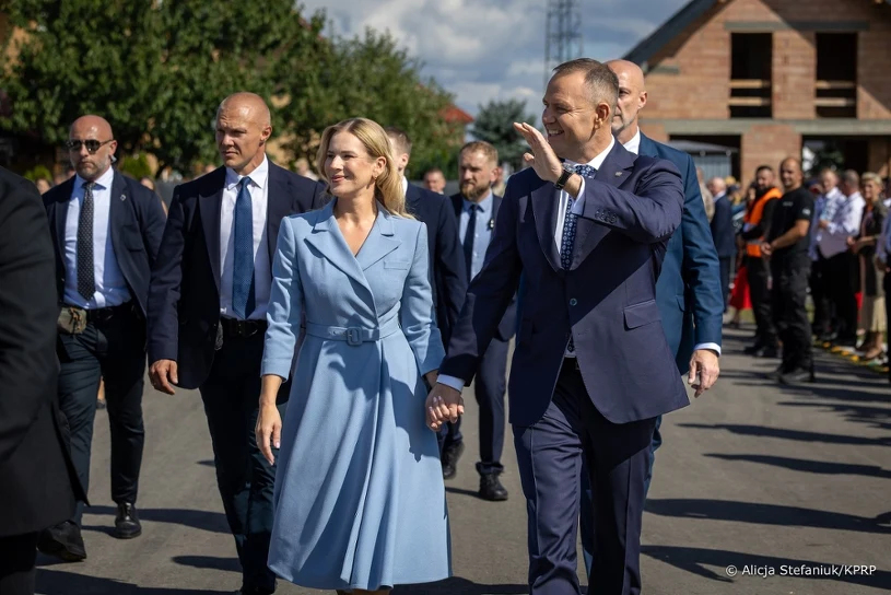 Nawrocka zaskoczyła na dożynkach. Uwagę przyciągnęły nie tylko stylizacje