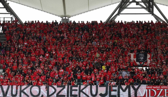 Niecodzienne sceny po meczu Legii. Tak zachowali się kibice Widzewa