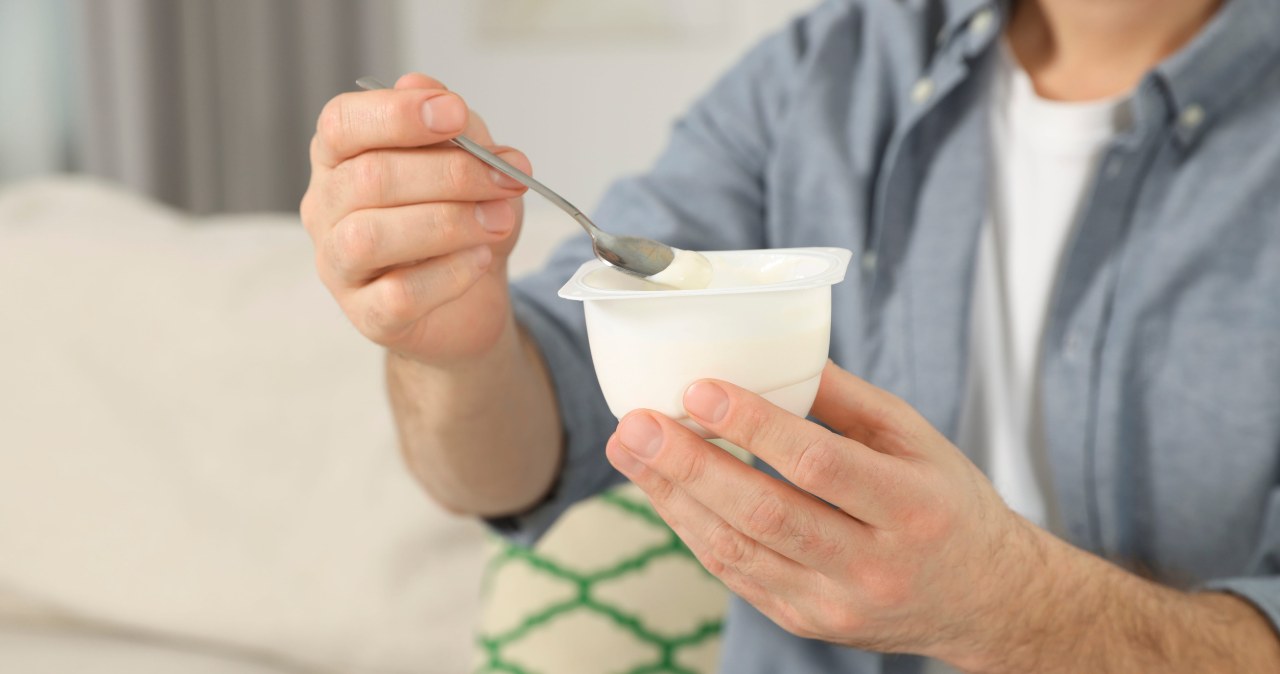 Mężczyźni jedzą codziennie. Badania wskazują na związek z rakiem prostaty