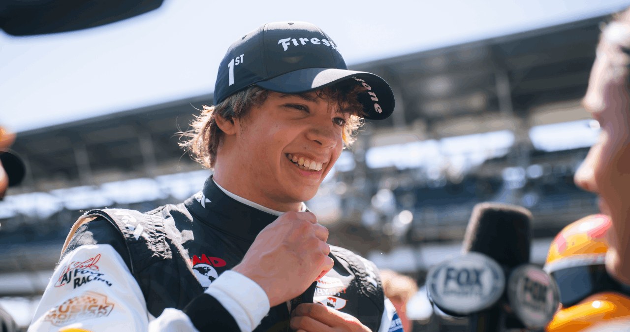 Zaczynał od kampera, skończył z propozycją z F1. Polak o sezonie życia