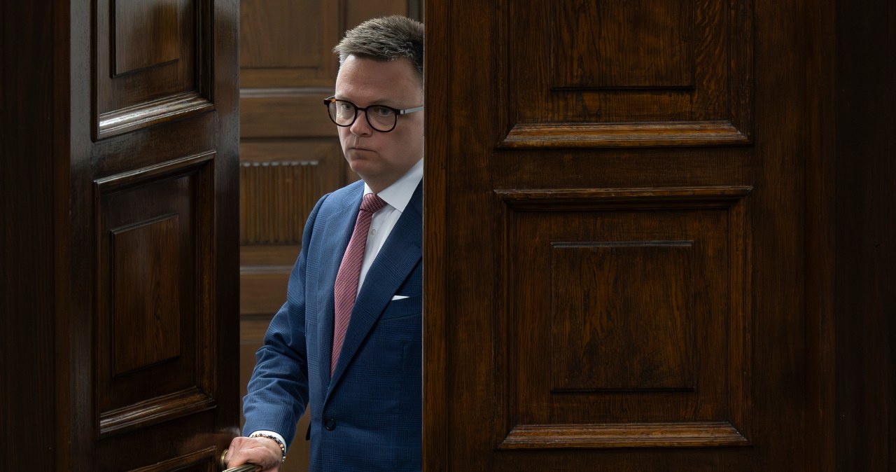 Co z wielkim powrotem? Media: Rozstrzygnął się los Szymona Hołowni
