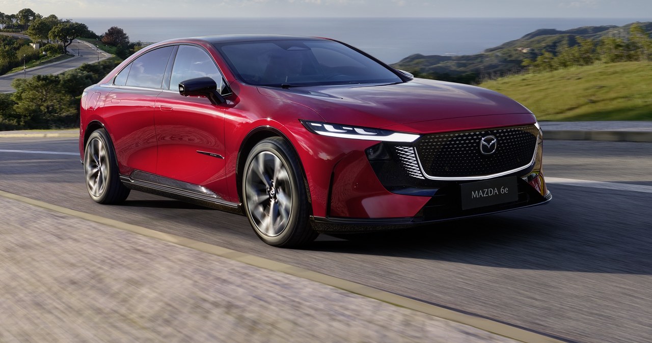 Mazda 6e poprawiona już po roku. Koniec z bezsensownym wyborem