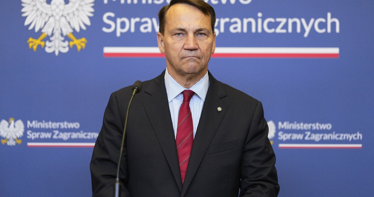 Pilny ruch Sikorskiego po decyzji Lwowa. "Na listę osób niepożądanych"