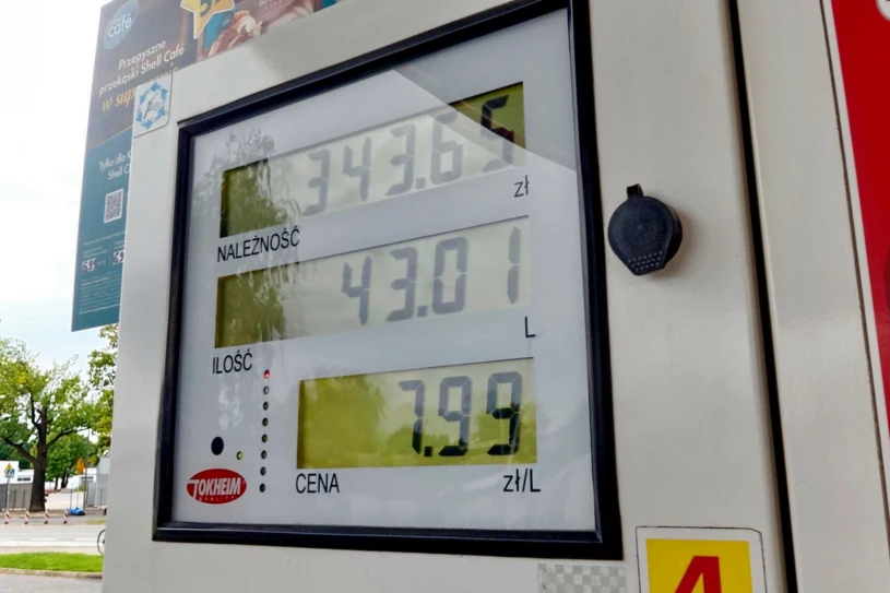 Kierowcy wpłacili do budżetu 89,8 mld zł. Ile podatku jest w litrze paliwa?
