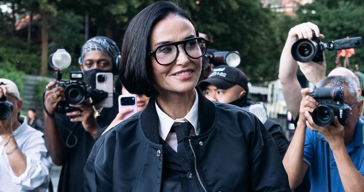 Demi Moore w nowej fryzurze. Postawiła na ponadczasowe, odmładzające cięcie