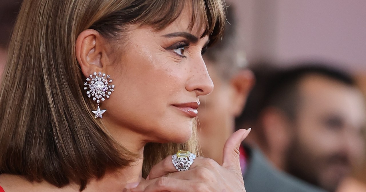 Manicure "milky" hitem jesieni 2026. Penelope Cruz stawia na subtelność
