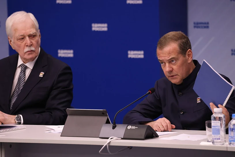 USA wymierzają Rosji potężny cios. Miedwiediew grozi odpowiedzią