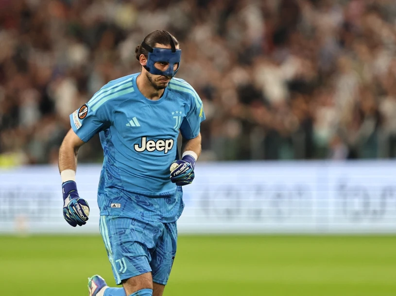 Kamil Grabara kontuzjowany. Juventus przekazał ws. Polaka. Jest źle