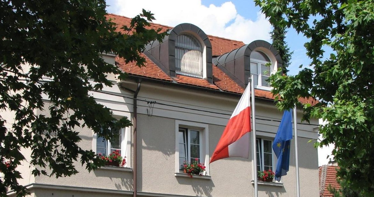 Słowenia. Pracownik MSZ wypadł z okna przy polskiej ambasadzie. Trafił do szpitala Słowenia. Pracownik MSZ wypadł z okna przy polskiej ambasadzie. Trafił do szpitala