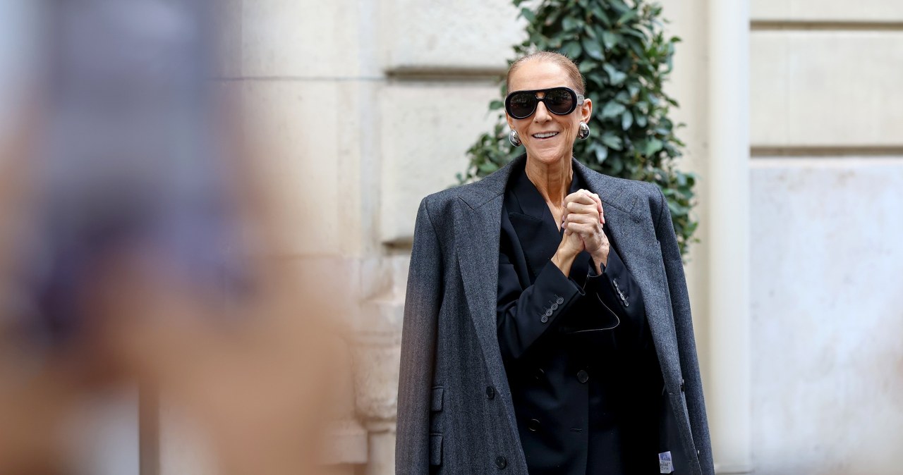 Celine Dion boso na masce samochodu. Nagranie podbija sieć