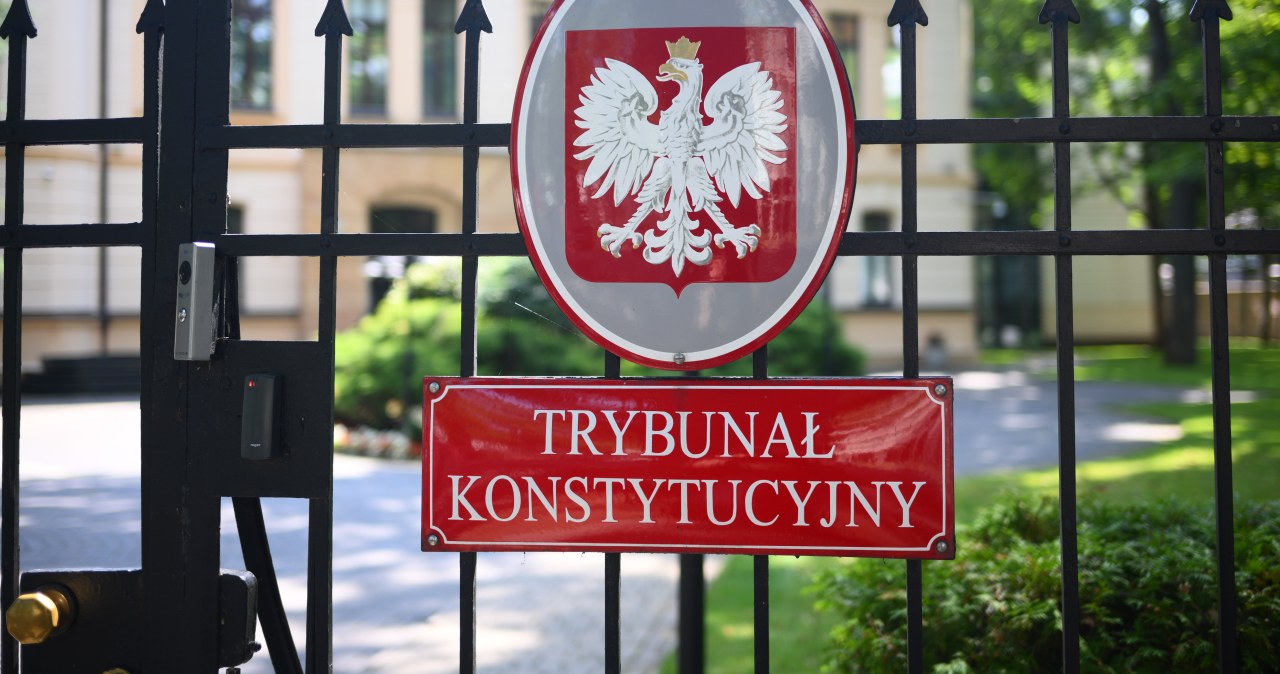 Sprawa niedopuszczenia sędziów TK do orzekania. Prokuratura stawia zarzuty