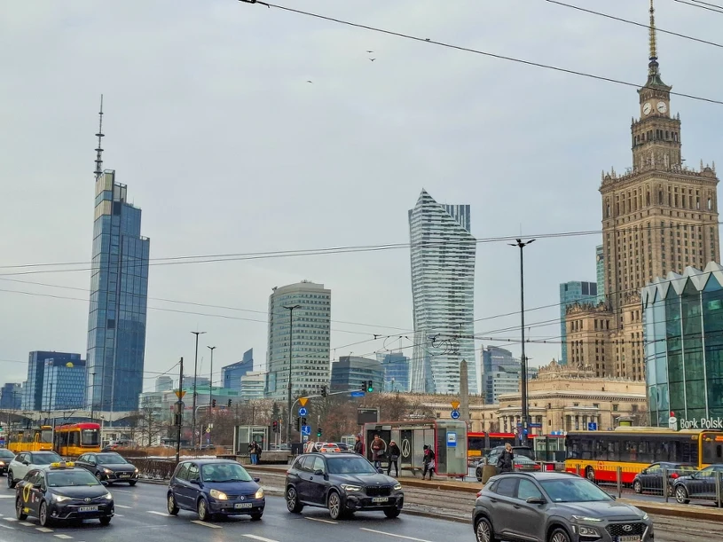 Świat pożycza coraz drożej. Polska też znalazła się pod presją