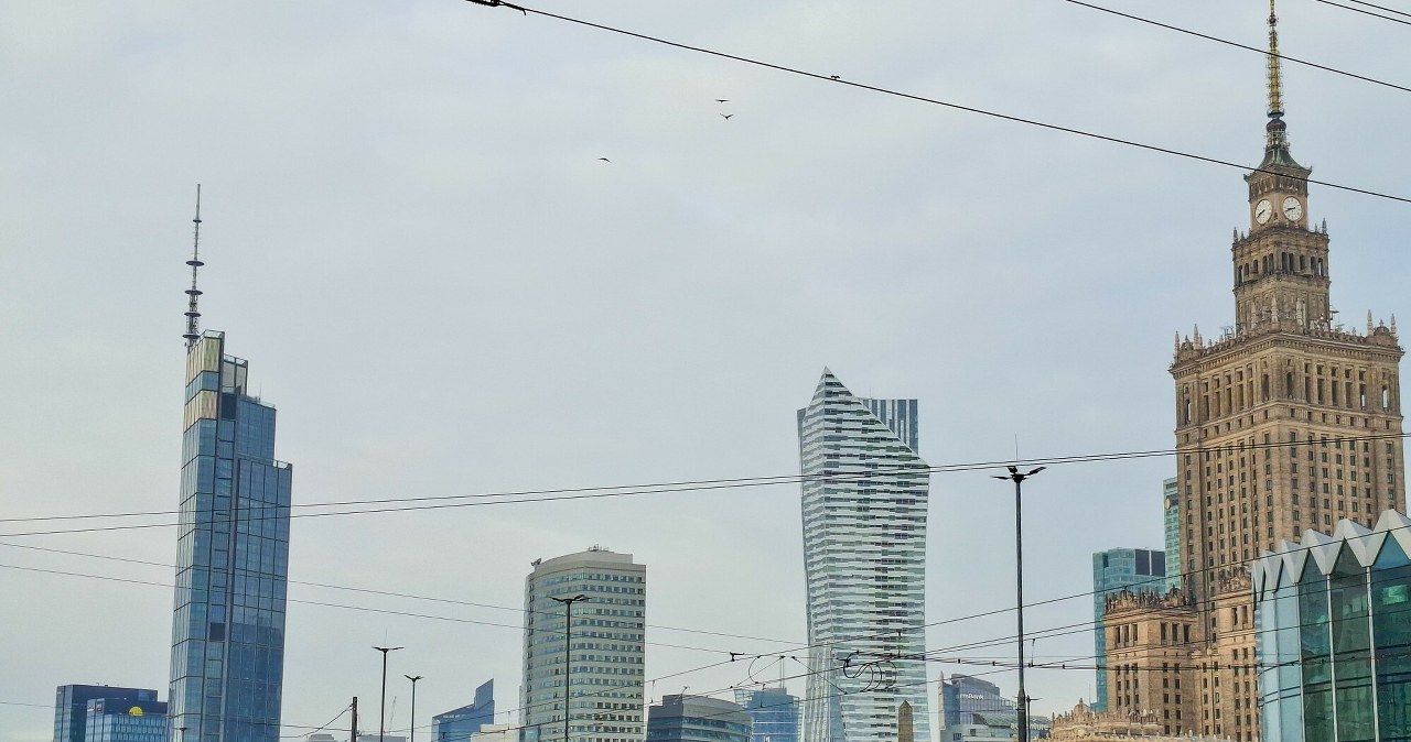 Świat pożycza coraz drożej. Polska też znalazła się pod presją