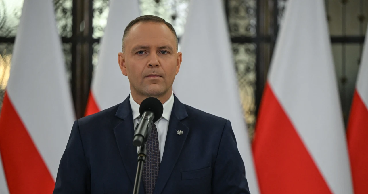 Zdjęcie do aktualności: Alarmujący sondaż dla Nawrockiego. Notuje spadki, przewaga topnieje