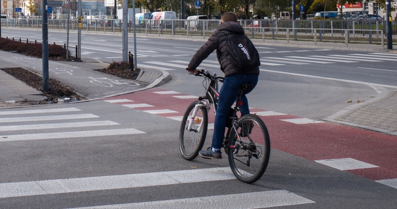 Rowerzyści myślą, iż mają pierwszeństwo. RPO chce zmiany przepisów