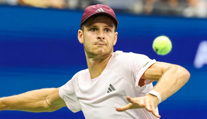 Już 5-0 w rywalizacji Hurkacza z byłym reprezentantem Rosji. Dwa sety w ATP