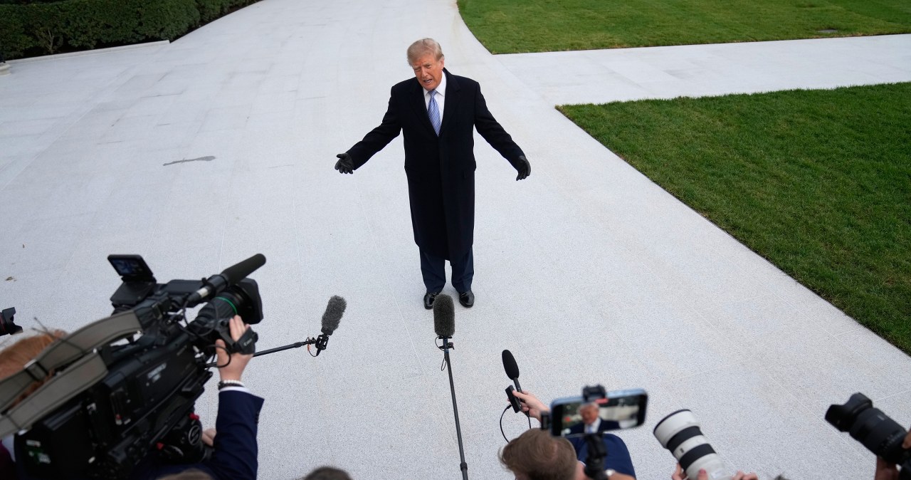 Sąd każe Trumpowi się wycofać. Nie odpuści? "To jest znacznie groźniejsze"
