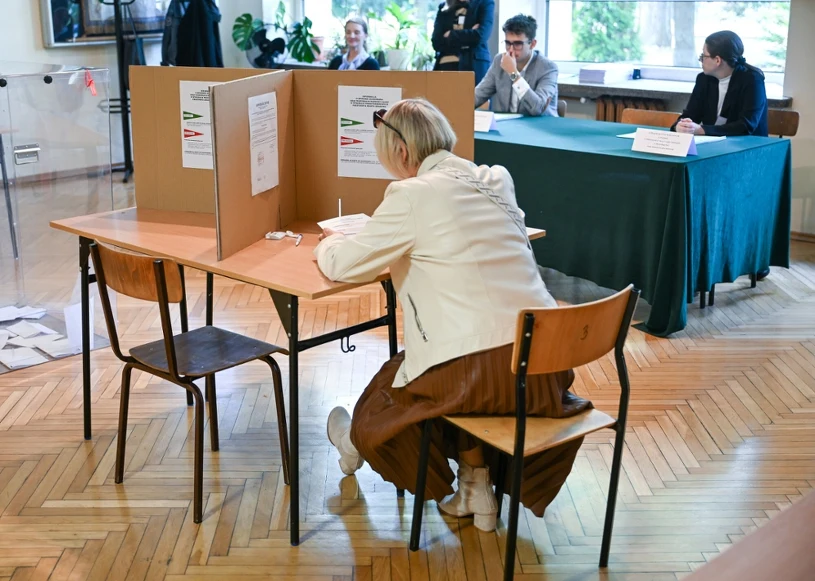 Wybory w Krakowie. Decydujące godziny głosowania