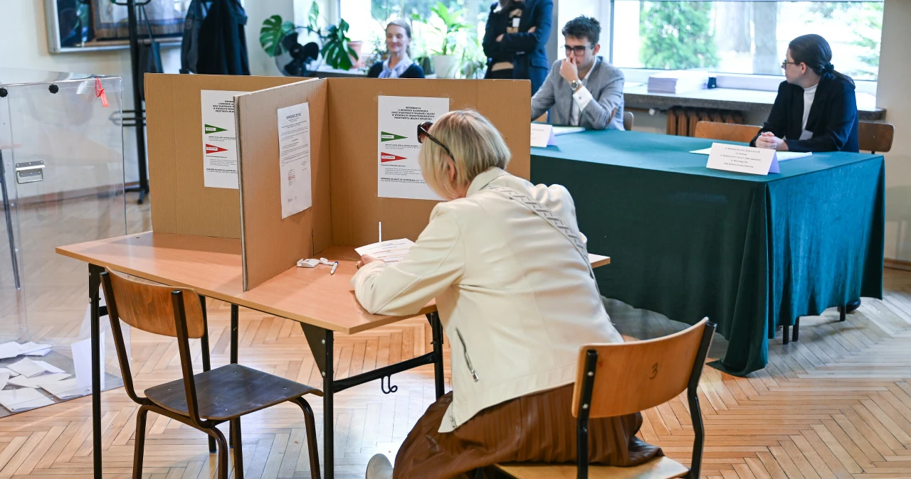 Wybory w Krakowie. Decydujące godziny głosowania
