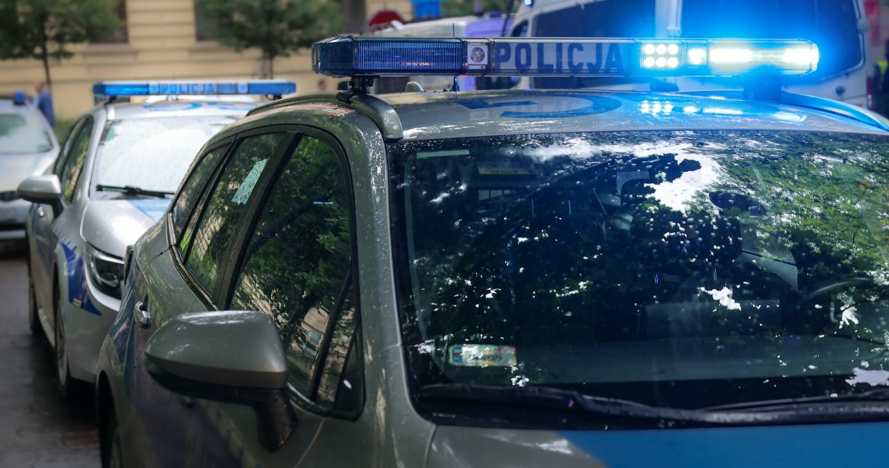 Wąbrzeźno. Nastolatek planował atak w szkole. Policja weszła do jego domu Wąbrzeźno. Nastolatek planował atak w szkole. Policja weszła do jego domu