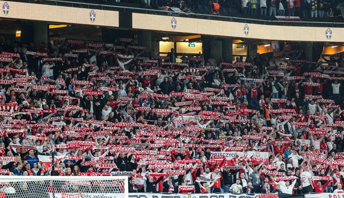 Co za pomysł Szwedów. Tak próbowali ukryć problem z kibicami