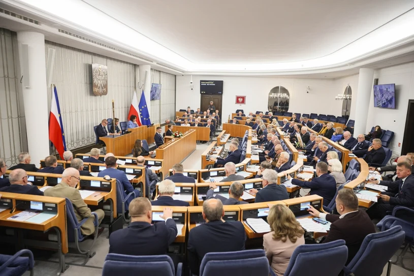 Senat chce nowego święta. Ministerstwo protestuje. Wystosowano apel