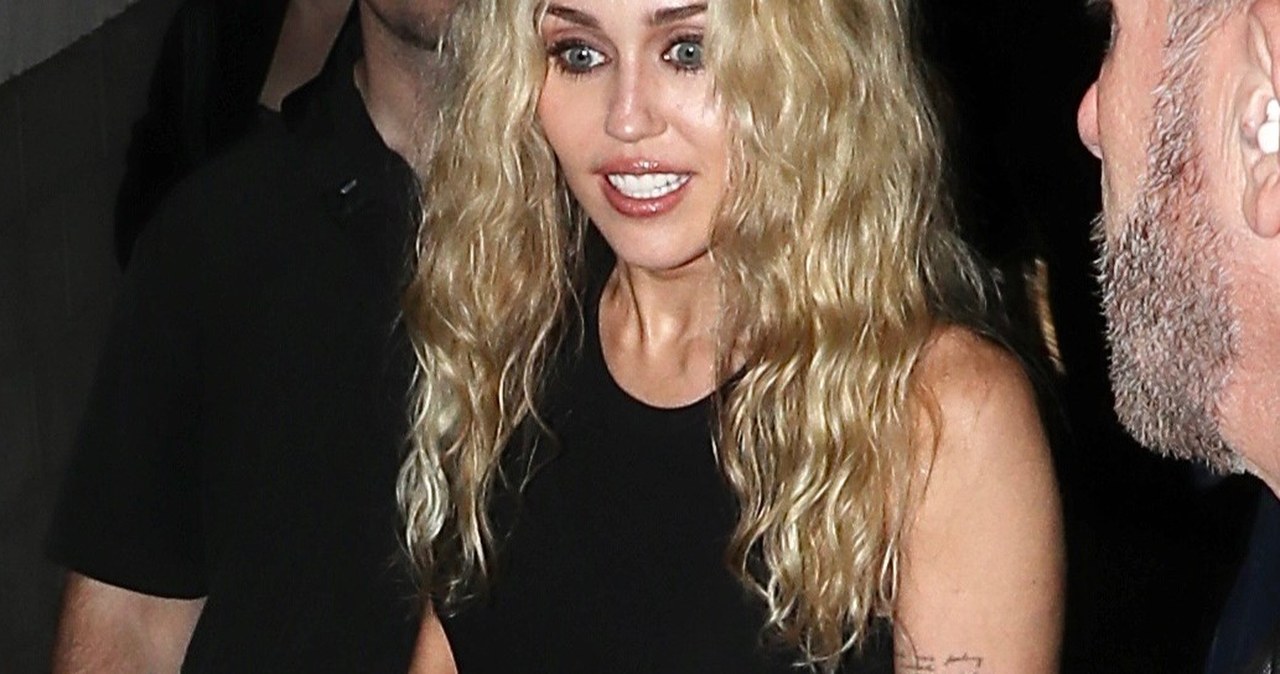 Ostatni raz dokonała tego 13 lat temu. Miley Cyrus wraca na sam szczyt!