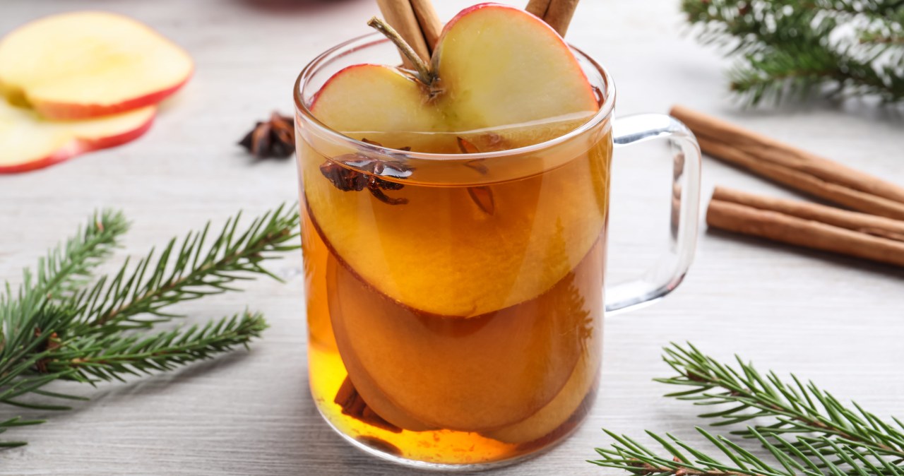 Lemoniada na gorąco rozgrzeje cię jesienią. Pyszna jak szarlotka