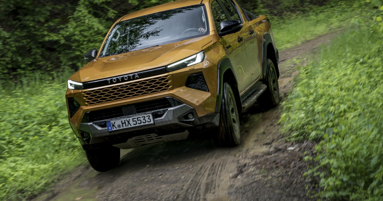 Nowa Toyota Hilux już w Polsce. Diesel, 4x4 i 204 KM od 169 900 zł