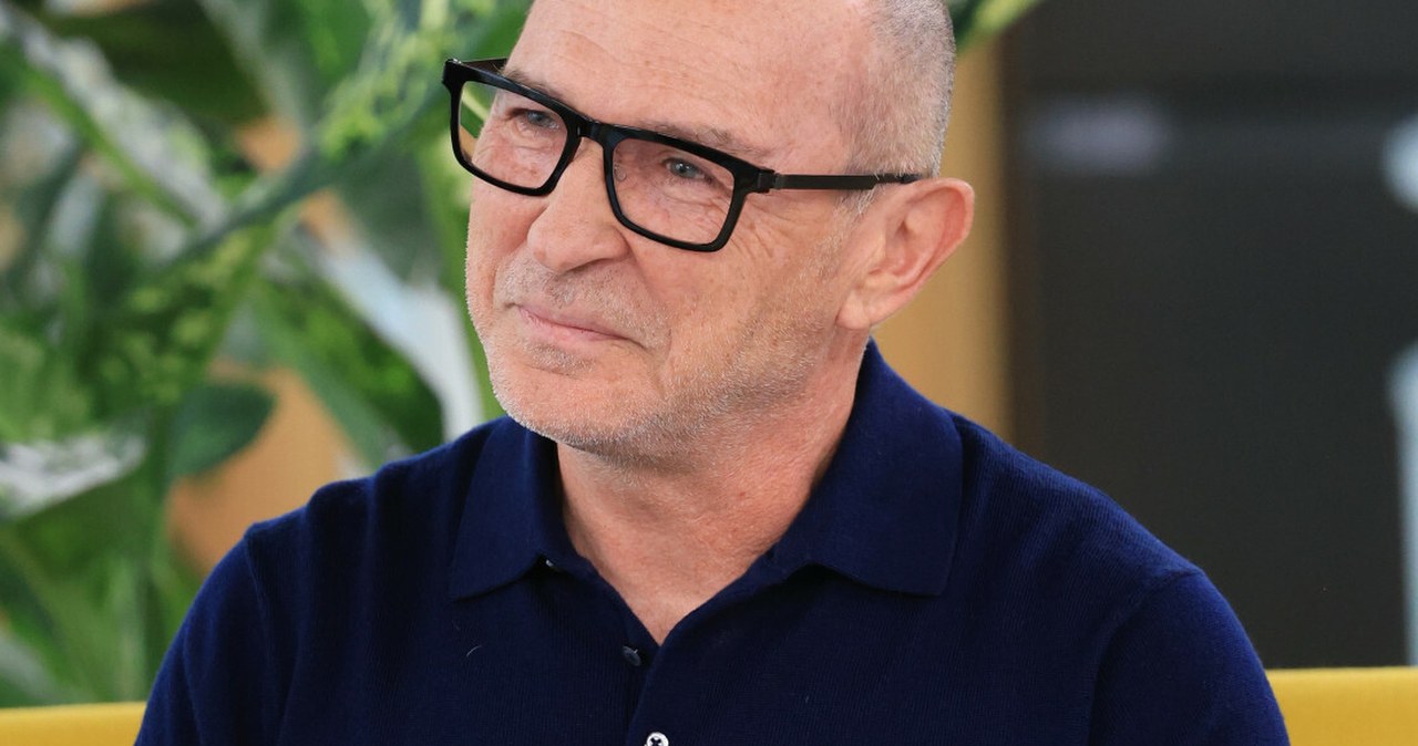 Andrzej Krzywy ma dwie córki i syna. Ojcem został jednak tylko raz