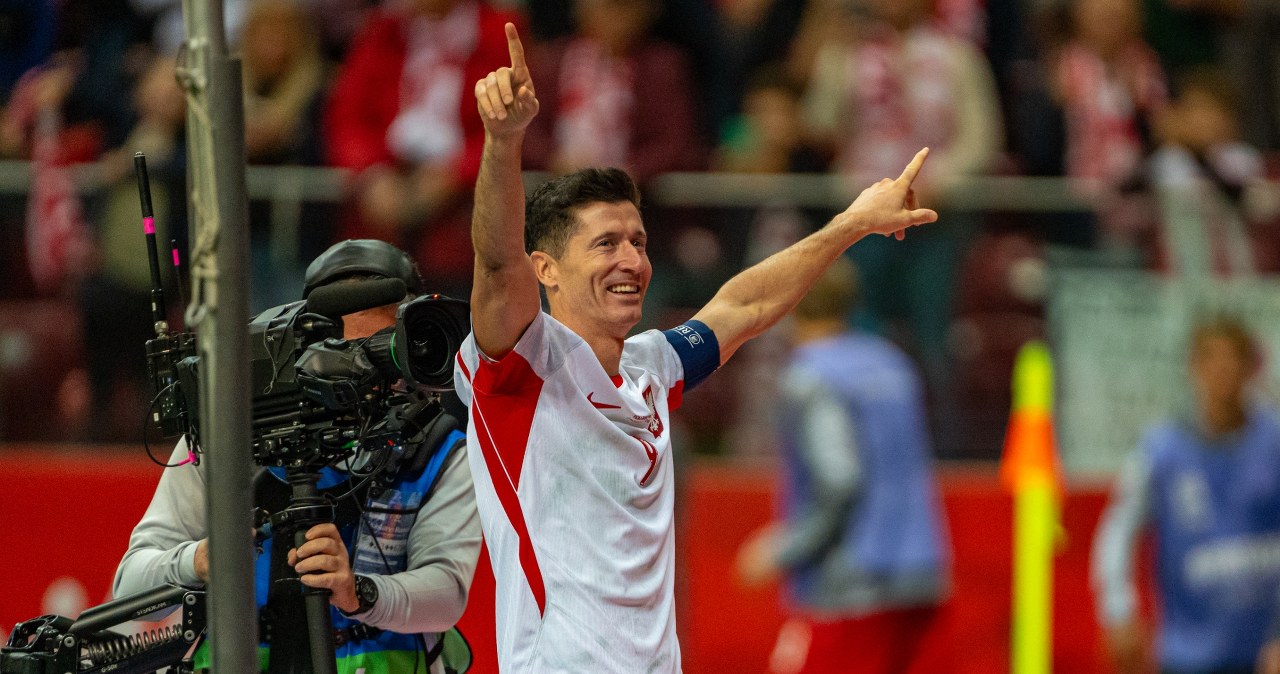 Lewandowski czekał 7 lat. Wskoczył na "podium". Ronaldo nie odpowie