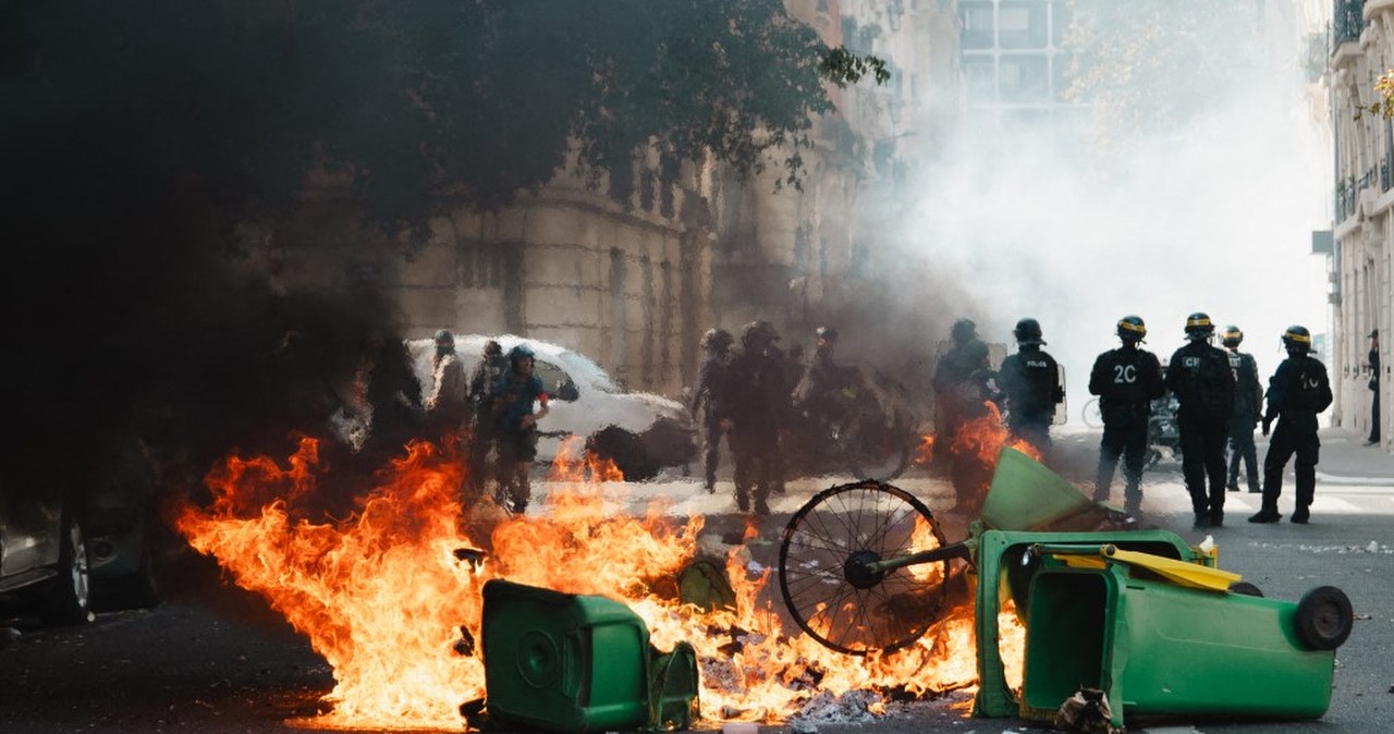 Francja w ogniu, na ulicach tłumy. Sytuacja wymyka się spod kontroli