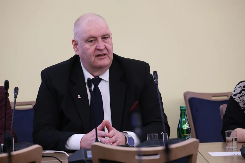 Prokuratura zawiesiła dwoje urzędników TK. Jest decyzja Święczkowskiego