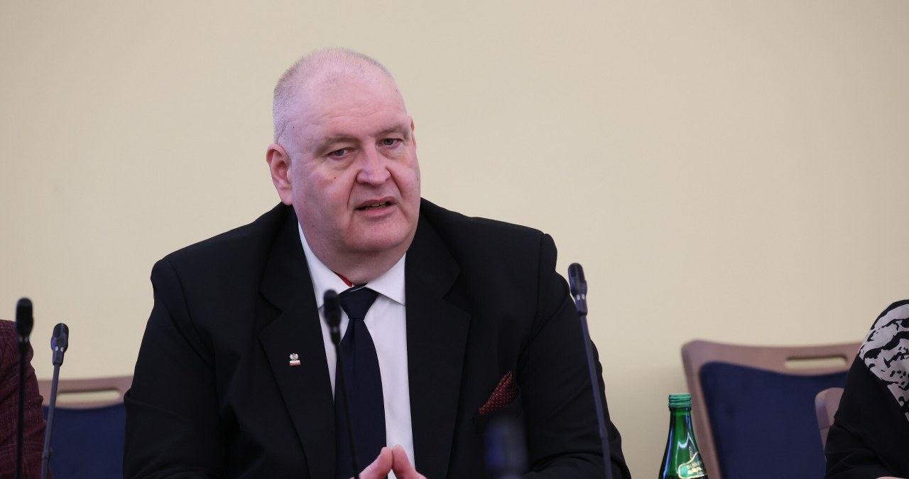 Prokuratura zawiesiła dwoje urzędników TK. Jest decyzja Święczkowskiego