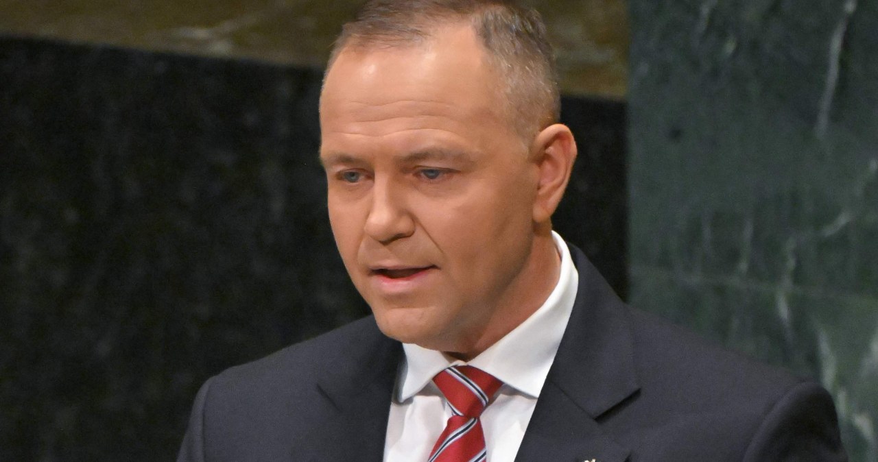 Prezydent Nawrocki klarownie przywitany za kulisami gali boksu. Jest wideo